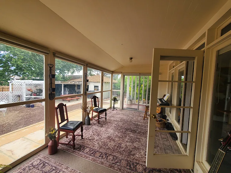 481 W Bush St — Photo 12