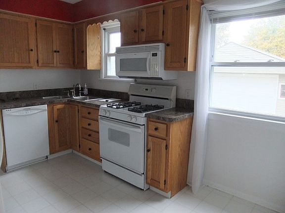4th image of 30314 Mildred St