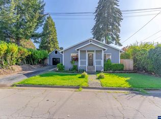 1036 10th Ave SE, Albany, OR 97322