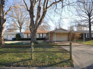 1604 W Berkeley St, Springfield, MO 65807