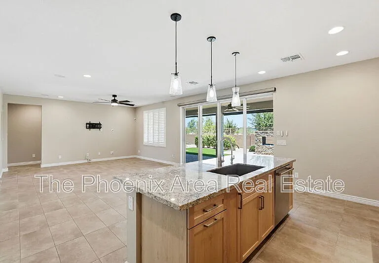39725 N Hailey Ln — Photo 14
