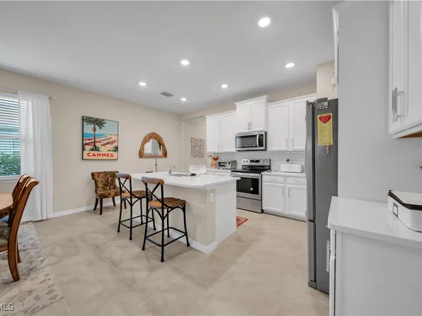 2065 Summersweet Dr, Alva, FL 33920