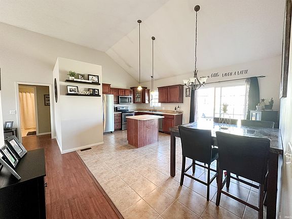 5th image of 2442 Belize Dr