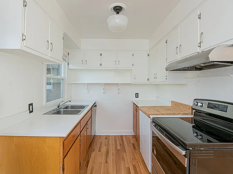 3033 N Halleck St — Photo 14