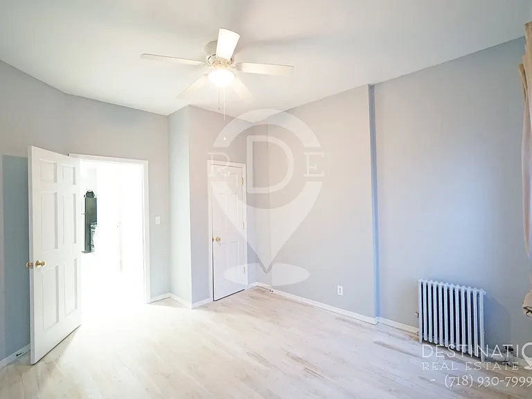 200 W 9th St #4R — Photo 14