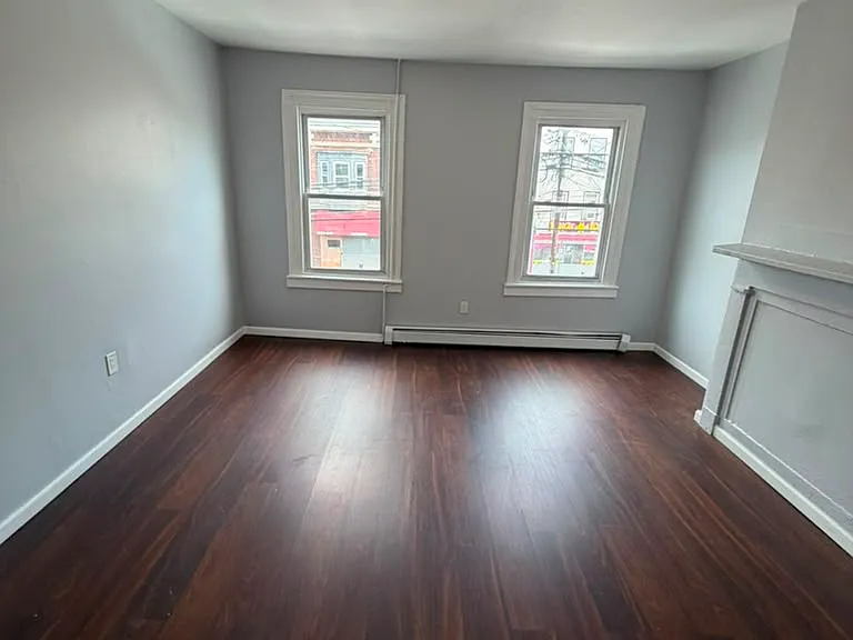326 Grand St #2F — Photo 8