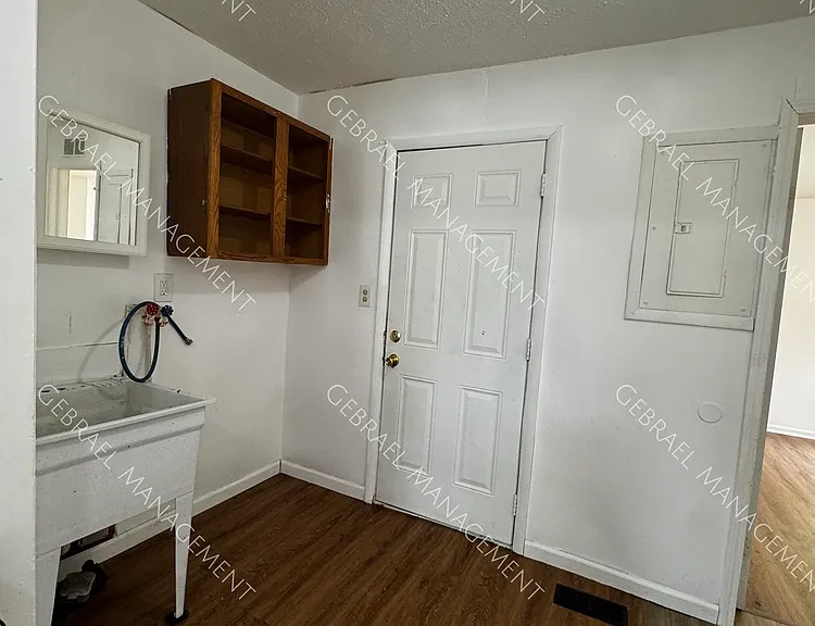 1183 E Lorado Ave — Photo 13