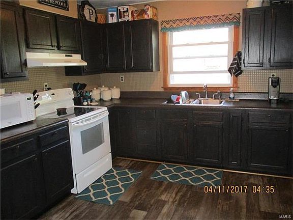 3rd image of 408 E College Ave