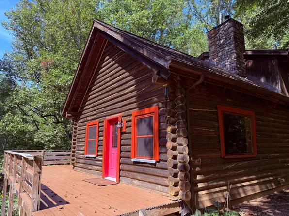 6955 Mount Chestnut Rd, Roanoke, VA 24018