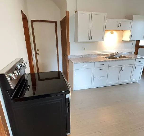 543 McDonough St — Photo 9