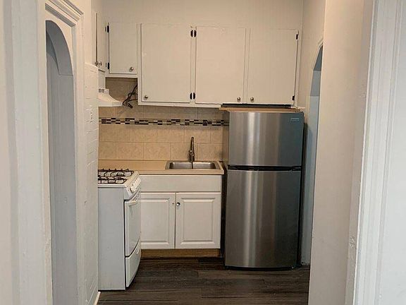 4th image of 1150 Manor Ave APT 1R