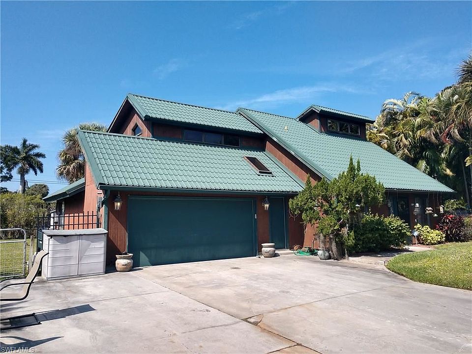 1st image of 7438 Willems Dr