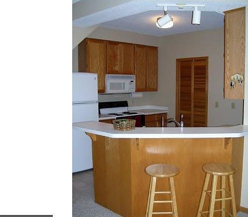 5th image of 15333 Greenhaven Lane