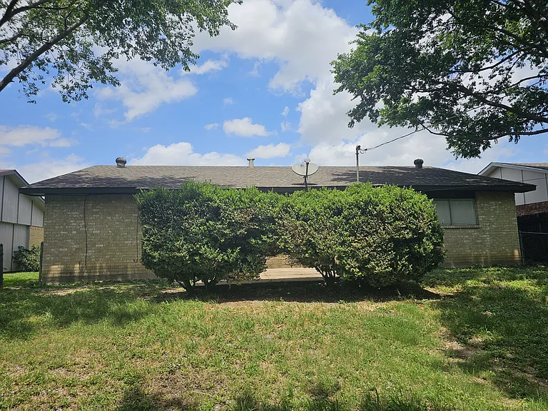 617 Country Ln — Photo 44