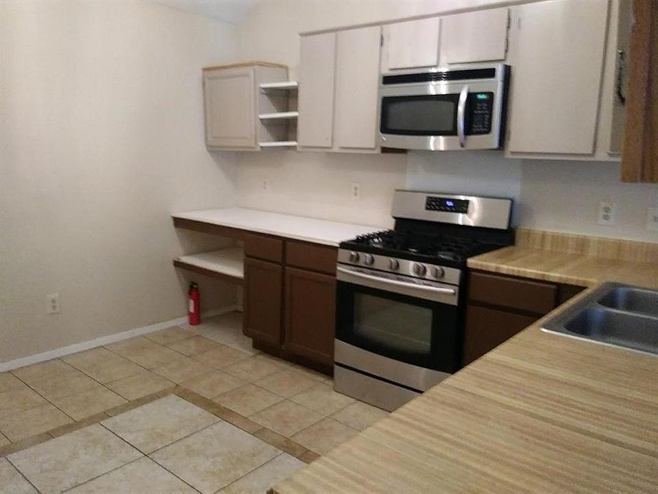1st image of 4809 Dogwood Dr