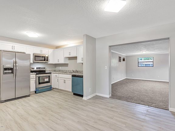 5th image of 7534 Altus Dr S