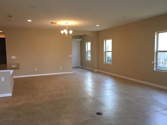 5th image of 1021 Braewood Dr