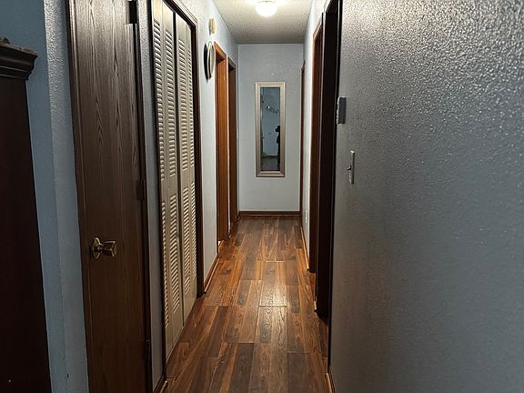 5th image of 529 Meadows Edge Ln