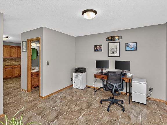 2nd image of 9392 Lake Dr
