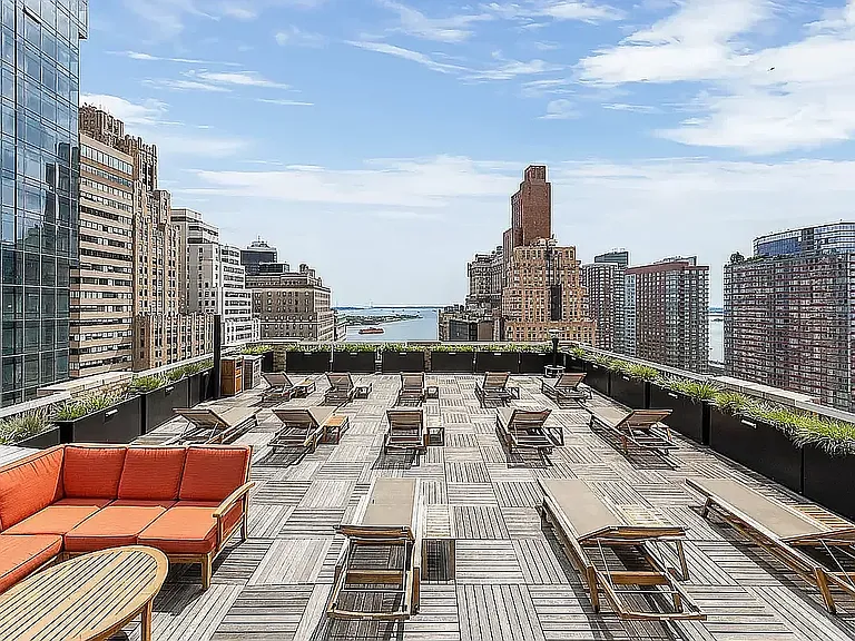 88 Greenwich St #403 — Photo 16