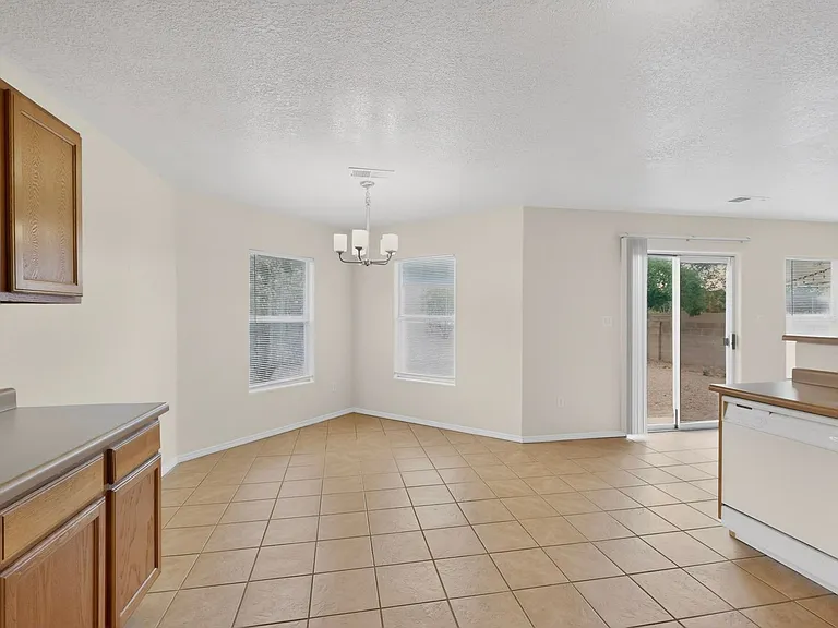 5841 Sandoval Dr NE — Photo 15