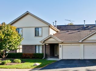 867 E Carriage Ln UNIT 8, Palatine, IL 60074