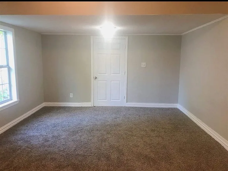 620 Riverside Dr — Photo 32