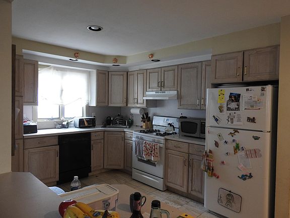 Eat In Kitchen