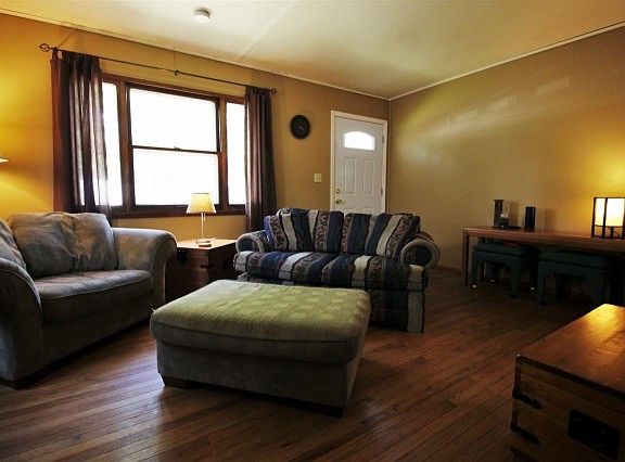 5th image of 1403 Oak Ct