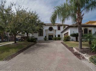 203 Lake Como Rd, Laredo, TX 78041