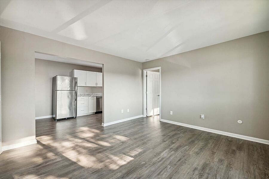 1st image of 4060 Royer Rd APT 33