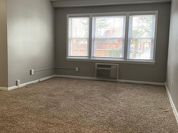 3rd image of 3680 Norwood Rd #15