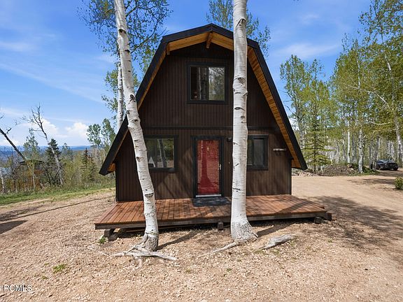 4th image of 3808 S Blue Spruce Dr