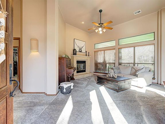 4th image of 5815 Hickory Bend Dr