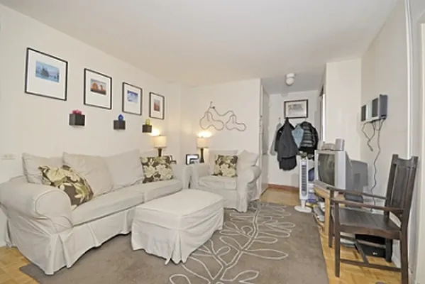 Rented by Citi Habitats | media 8