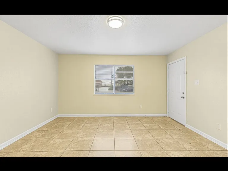 230 E Virginia St #1 — Photo 2