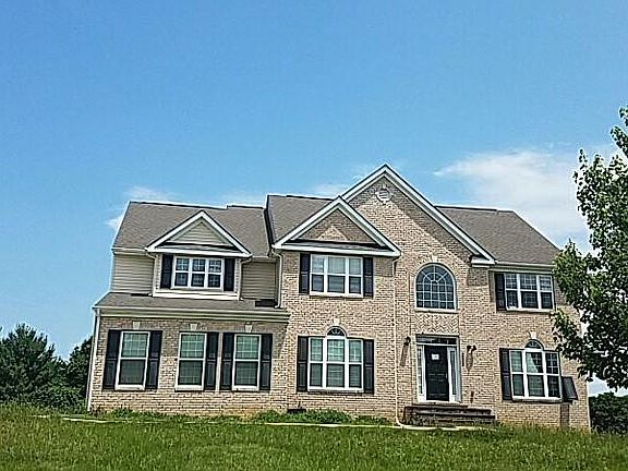 2nd image of 305 Lismore Dr