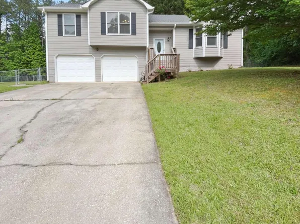 140 Oak Landing Ct, Douglasville, GA 30134