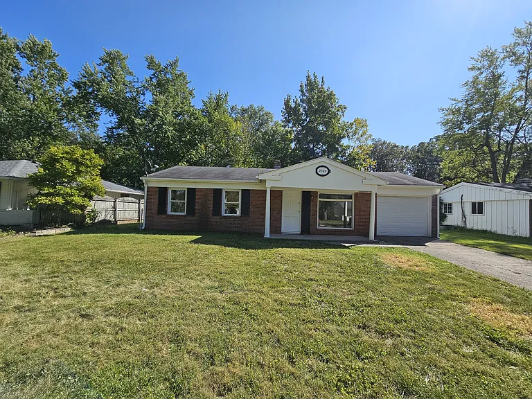 2303 Bramble Way — Photo 1
