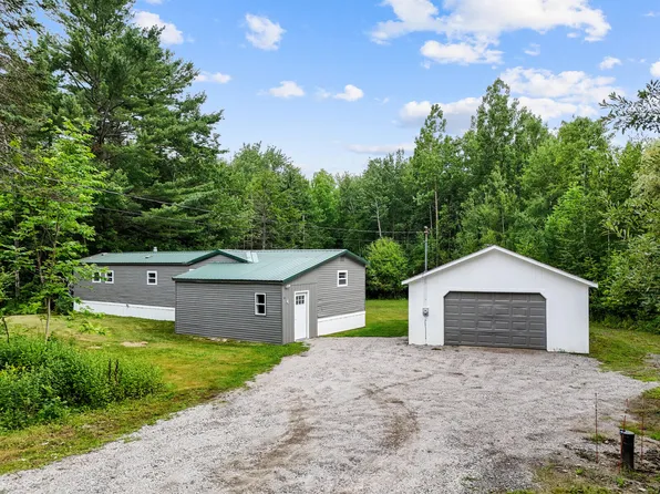 4 Martin Stream Road, Fairfield, ME 04937