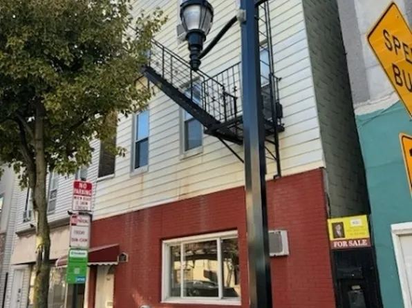 1307 Summit Ave, Union City, NJ 07087
