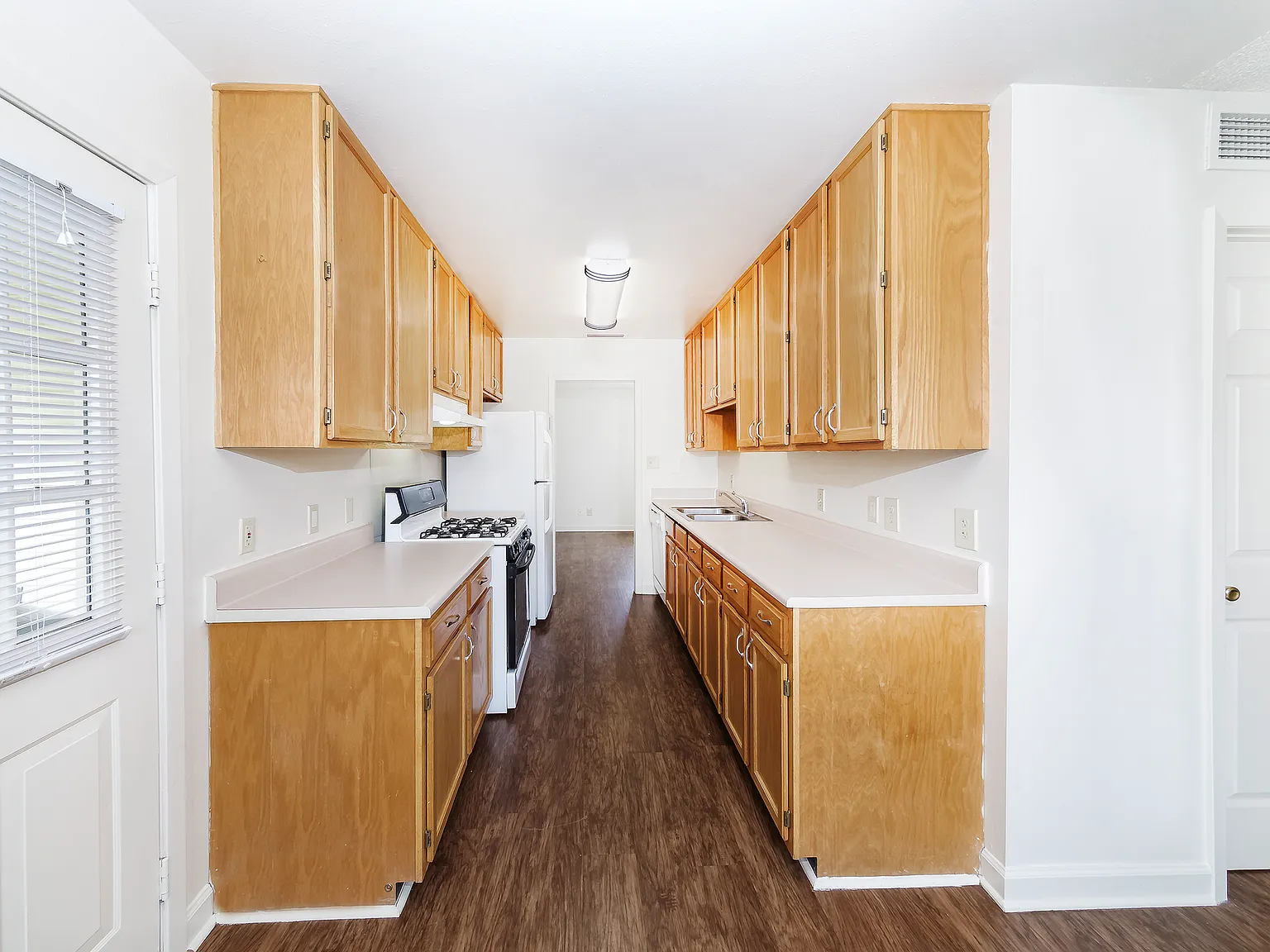 4 bed, 1515 sqft, $1,917 — Photo 3