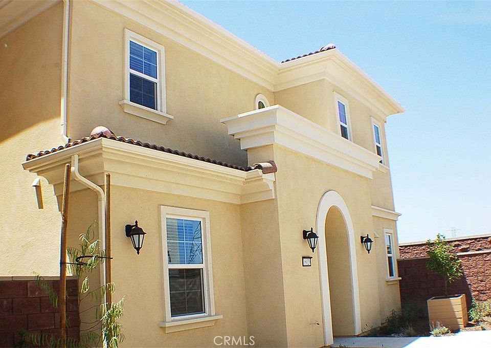 1st image of 16020 Huckleberry Ave