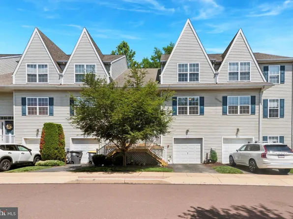 213 Buchanan Ct, Downingtown, PA 19335