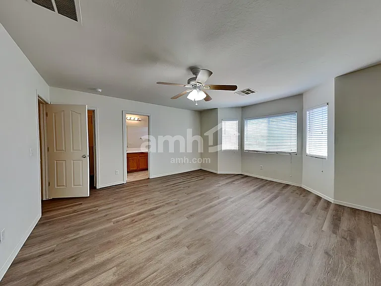 11635 W Retheford Rd — Photo 12
