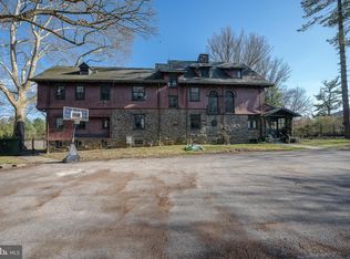 1731 County Line Rd, Villanova, PA 19085