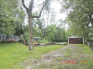 3749 Englehart St, Lake Station, IN 46405