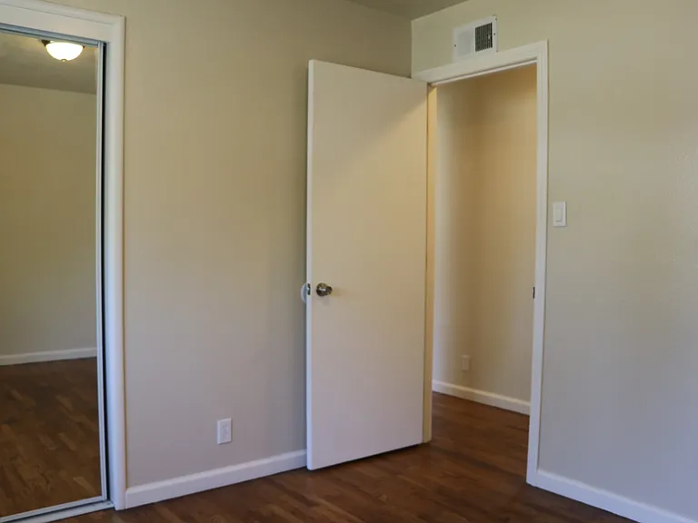 335 Rollingwood Dr — Photo 19