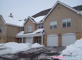 5980 Chasewood Pkwy APT 104, Minnetonka, MN 55343