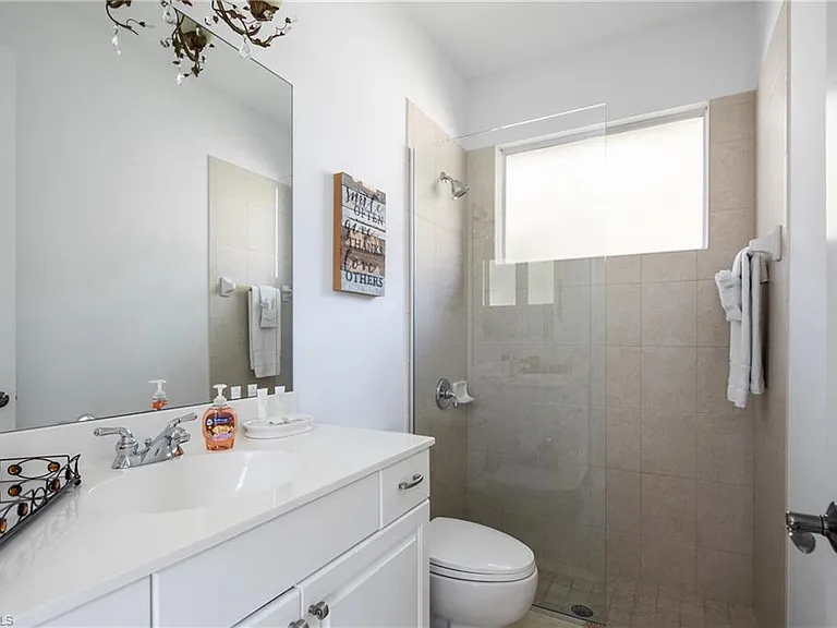 982 Tivoli Ct — Photo 36